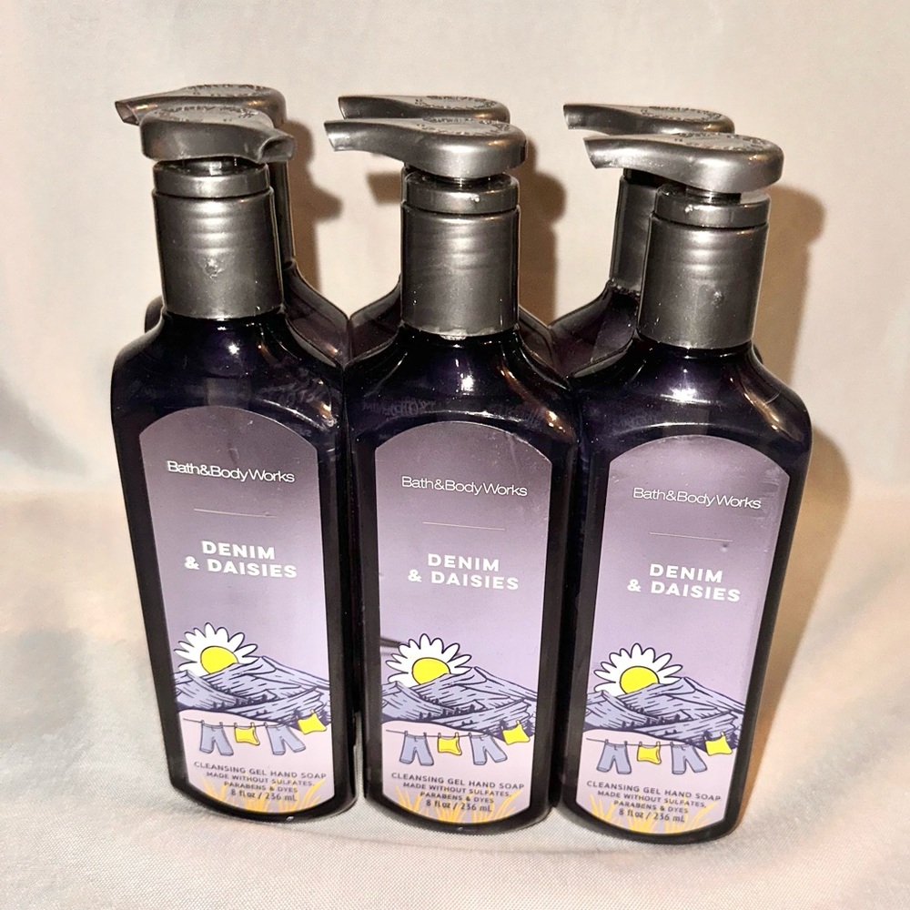 Bath & Body Works Denim & Daisies Gel Hand Soap